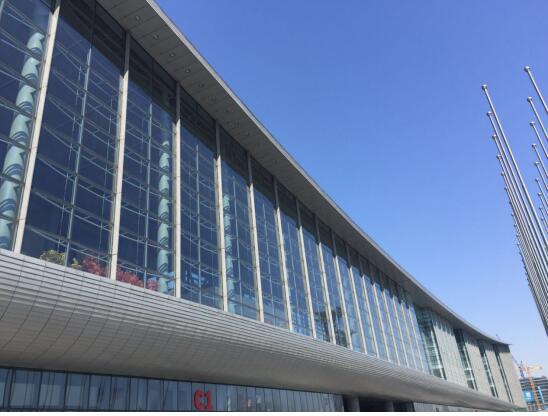 智能显示引领新视界，杰云通携手康得新亮相Infocomm China 2018展会-视听圈