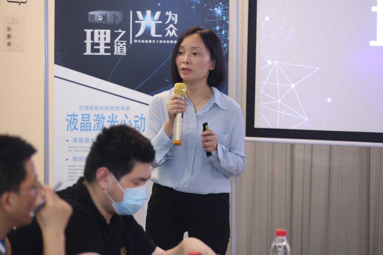 理光新一代液晶激光工程投影机发布,亮度高达万流明-视听圈