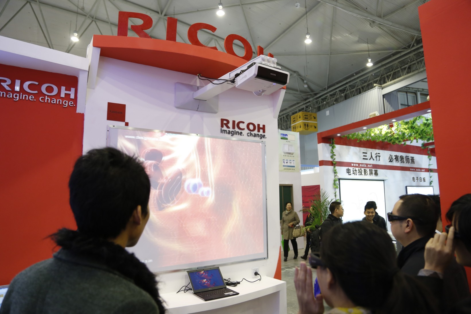 双向赋能，2022年理光投影用产品创新向中国市场需求看齐-视听圈