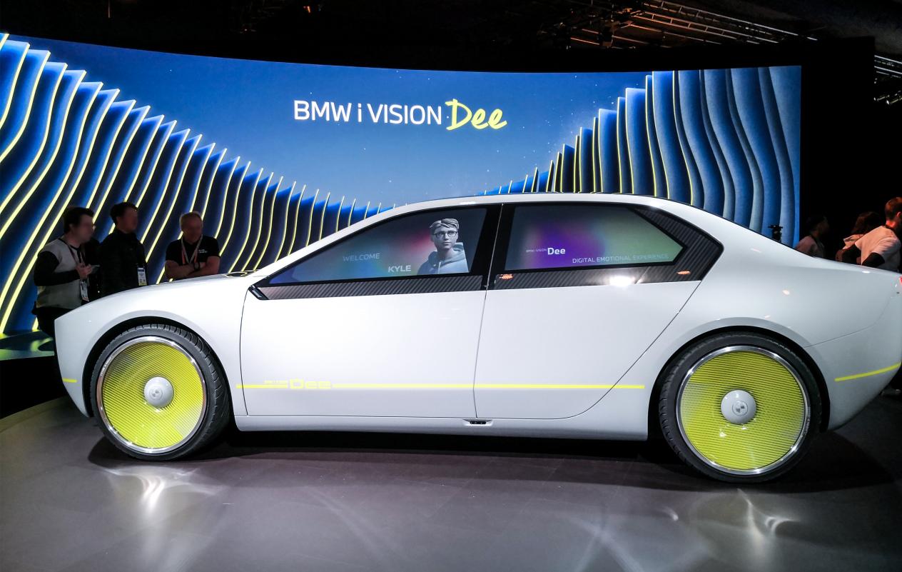 全球首台四车窗融合显示技术的汽车亮相CES，由宝马概念车搭载-视听圈