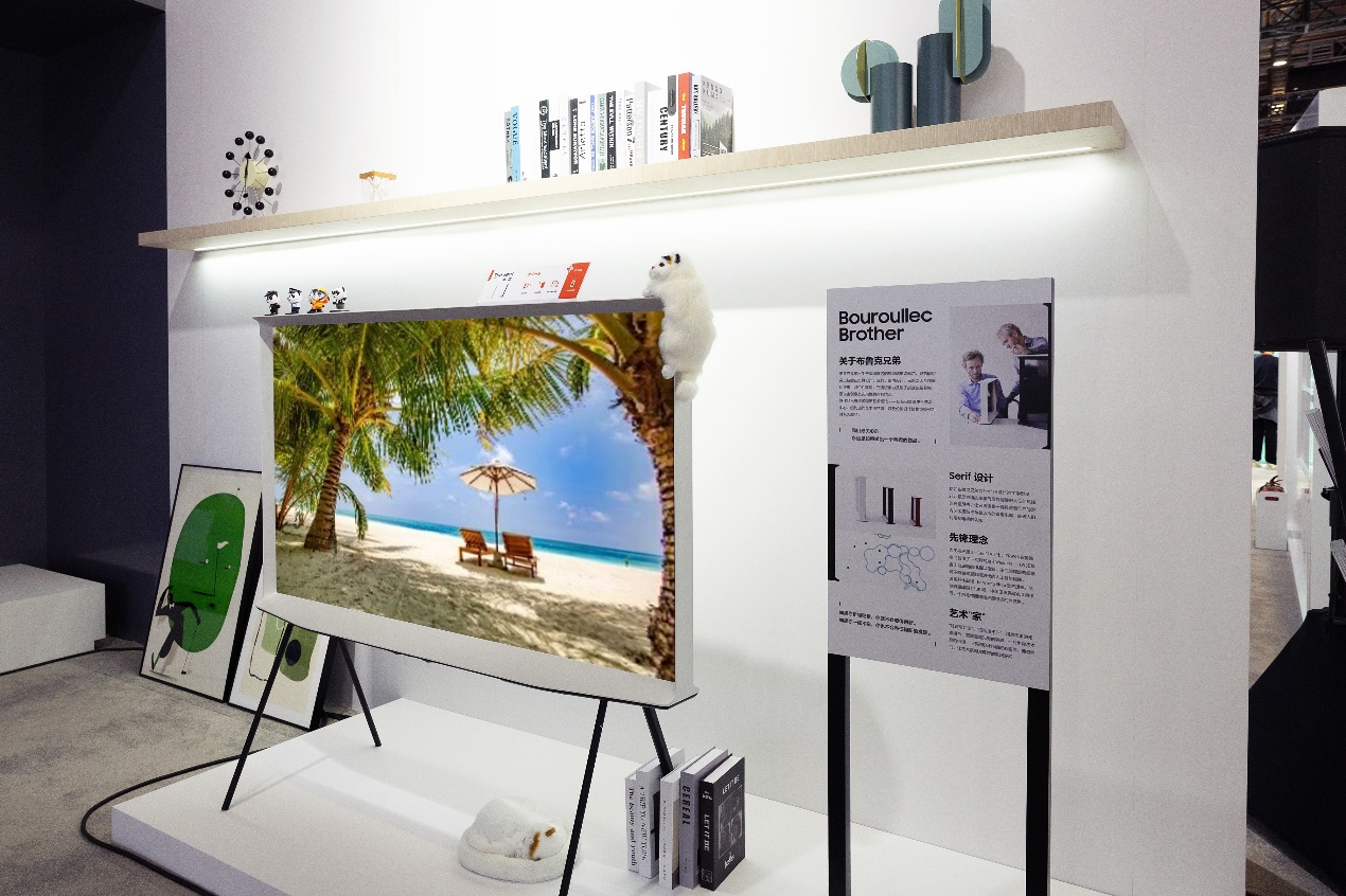 A tv on a shelf Description automatically generated