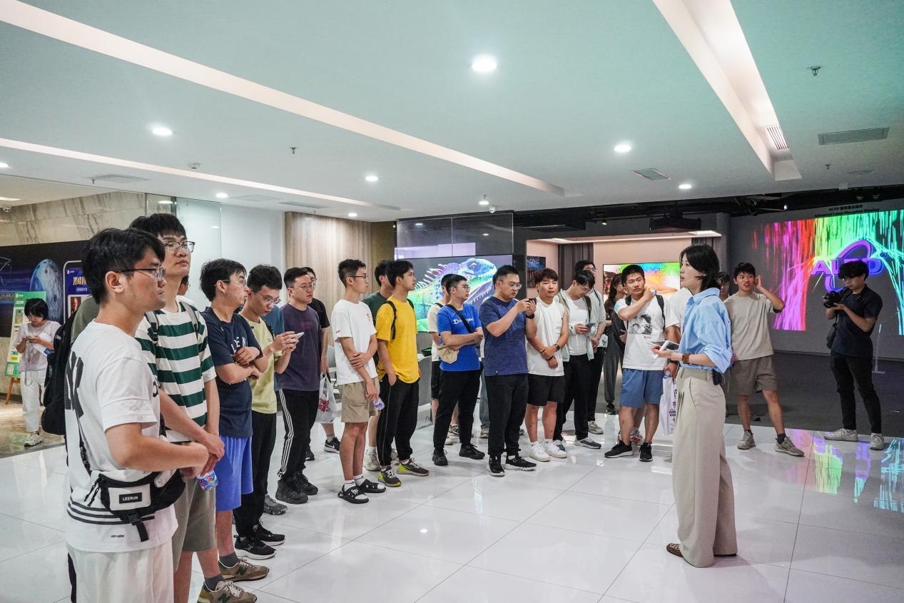 清华大学车辆与运载学院一行到访光峰科技参观交流-视听圈