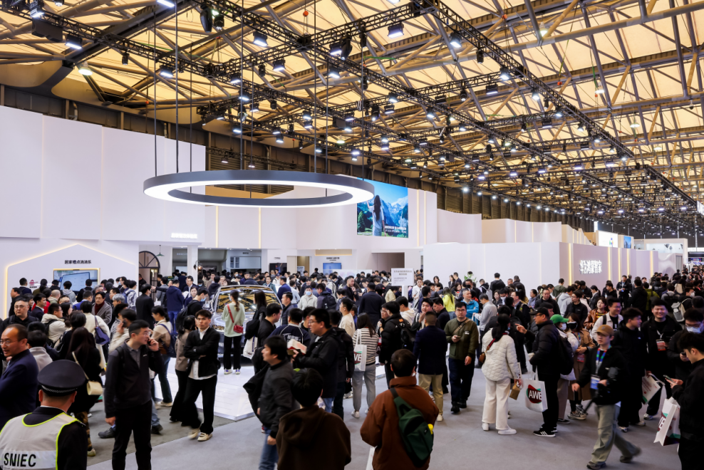 华为鸿蒙智家升级后亮相AWE2025,用科技美学构建有温度的AI高智感生活-视听圈