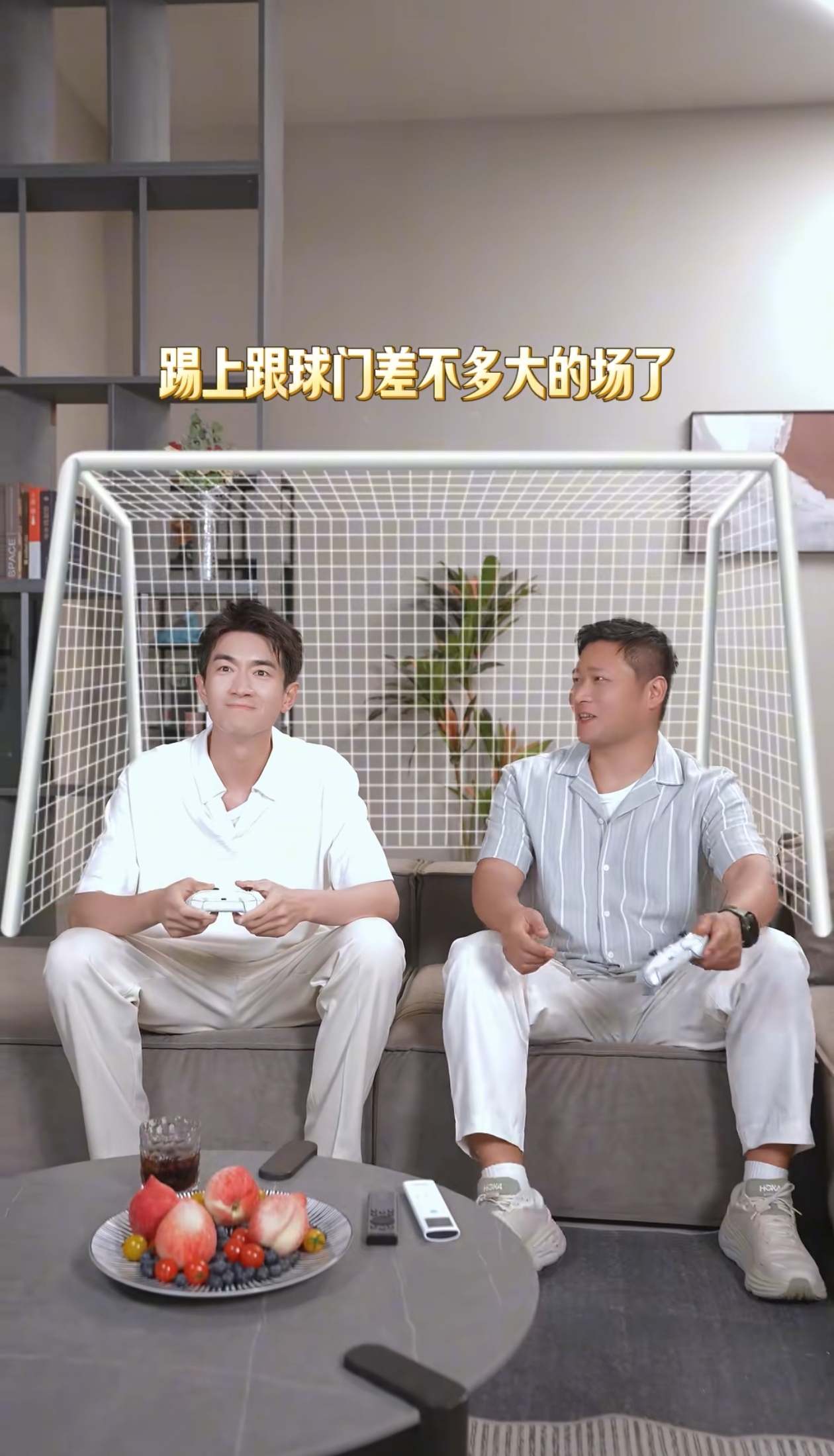 明星也抢首发?林更新深夜晒海信116吋E8Q Pro开箱-视听圈