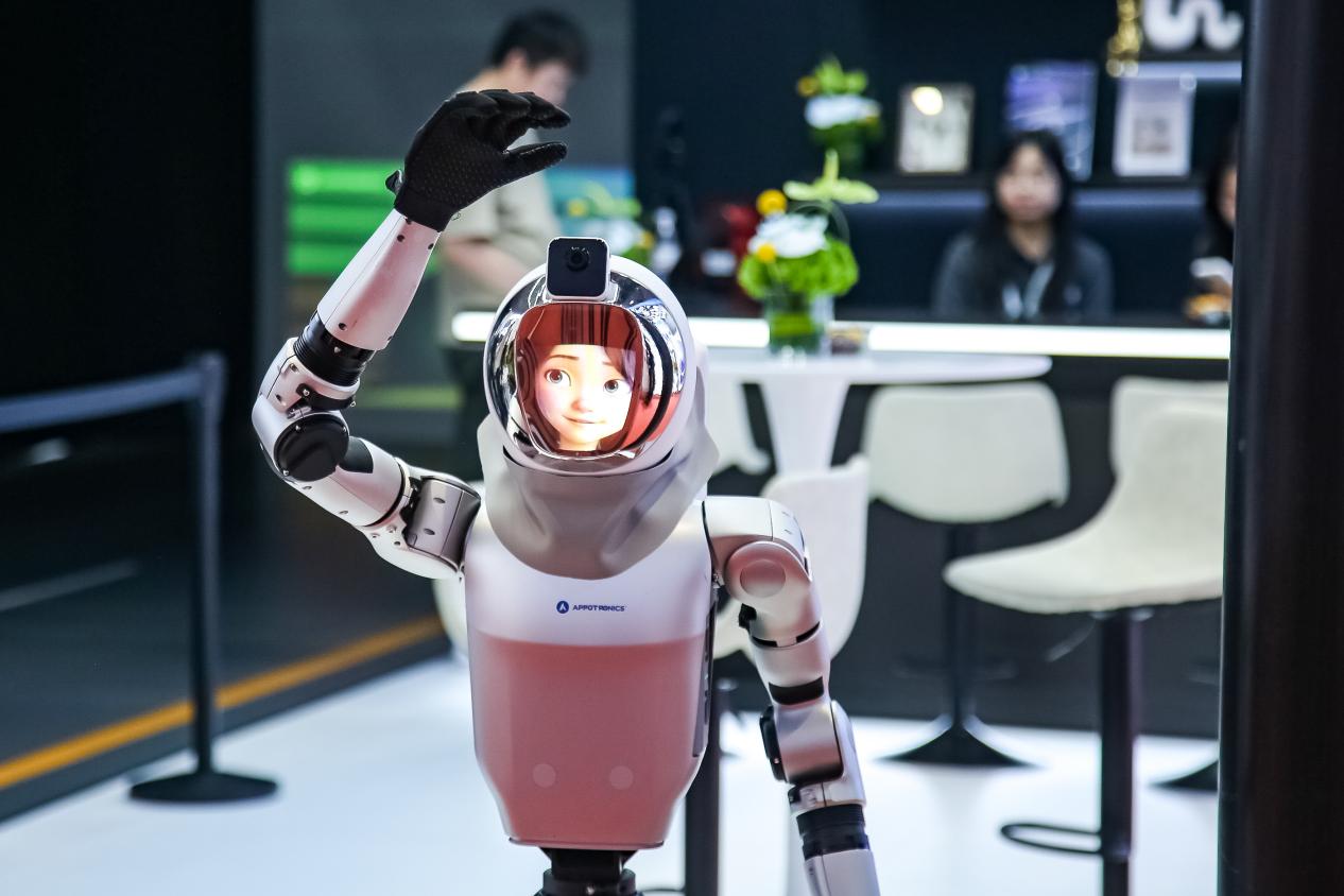 光峰科技将携“机器人之脸”参展2025全球人工智能终端展-视听圈