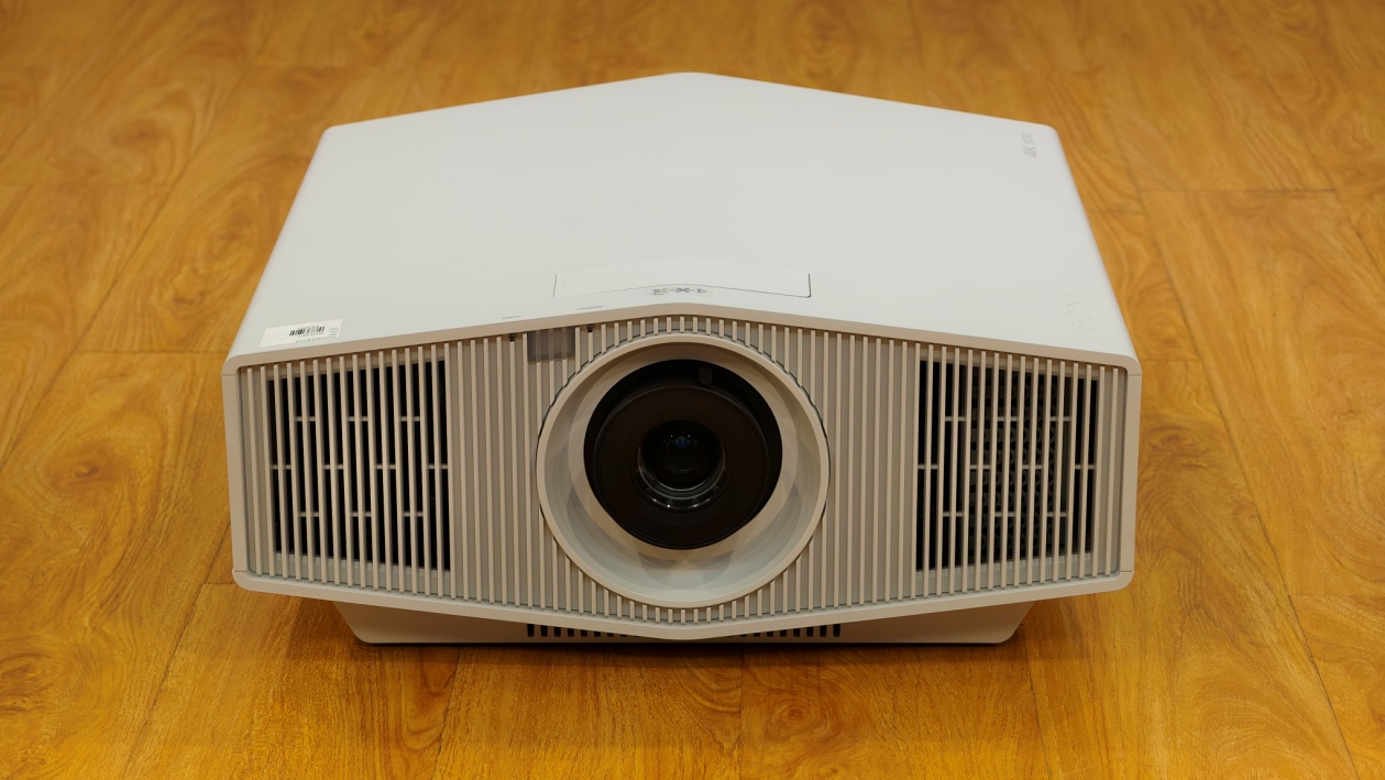 画质轻旗舰,索尼家用投影P7(VPL-XW5100)如何点亮原生4K沉浸巨幕?-视听圈