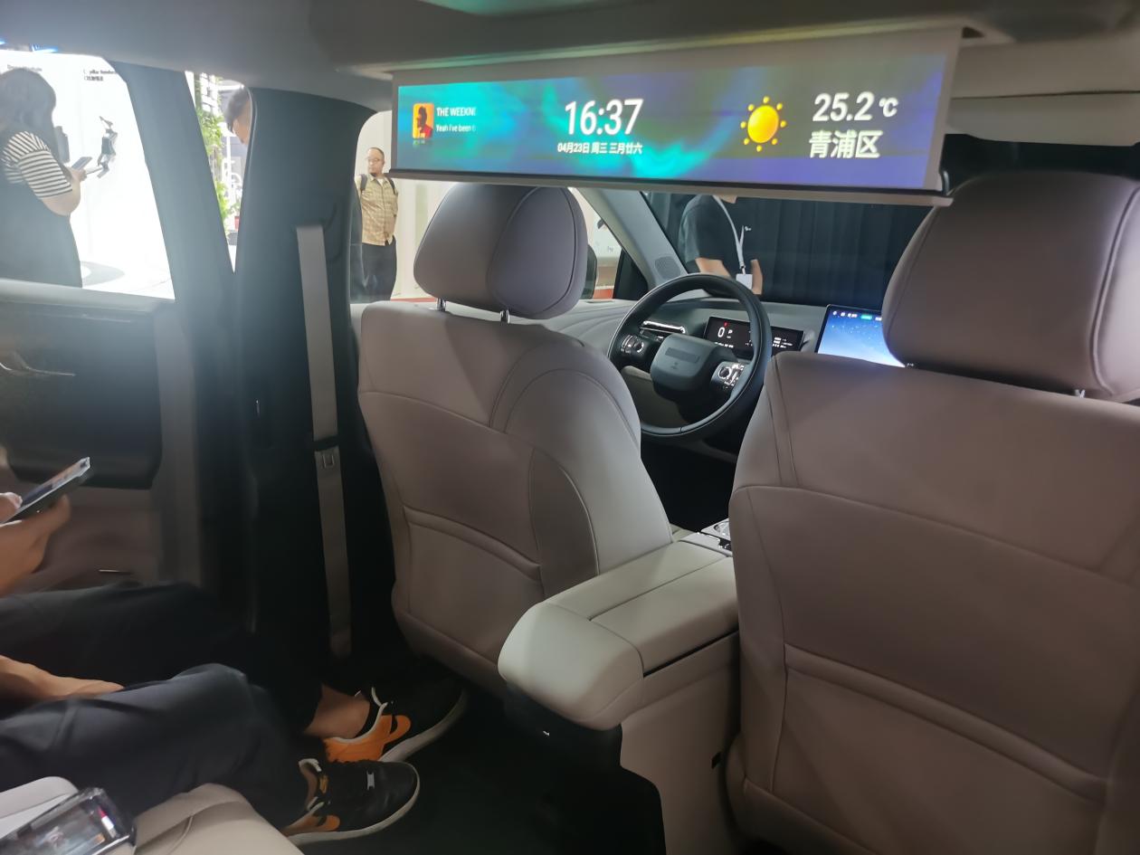 智能投影618“翻车”,85吋大屏电视用地板价“截胡”-视听圈