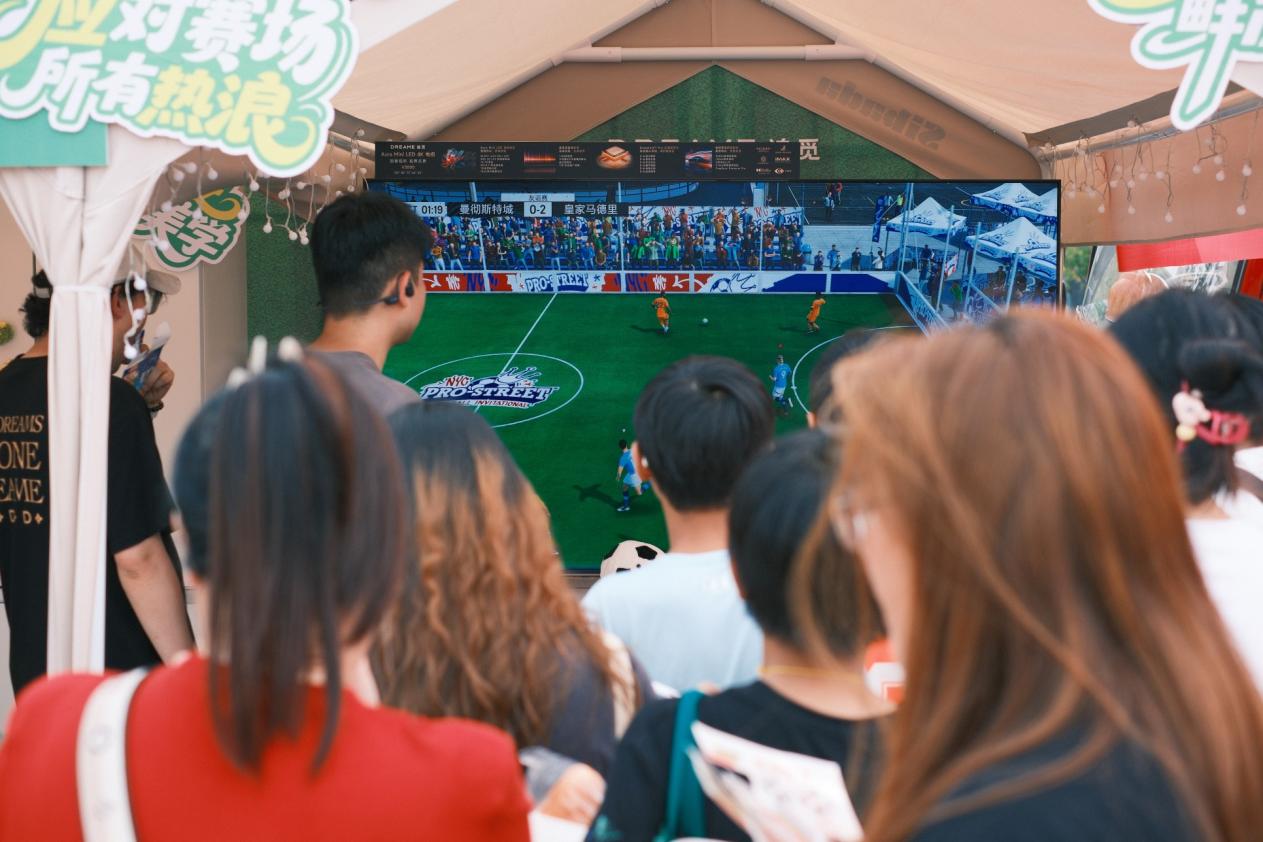 万千球迷现场见证:追觅AI电视成了“苏超”的科技担当!-视听圈