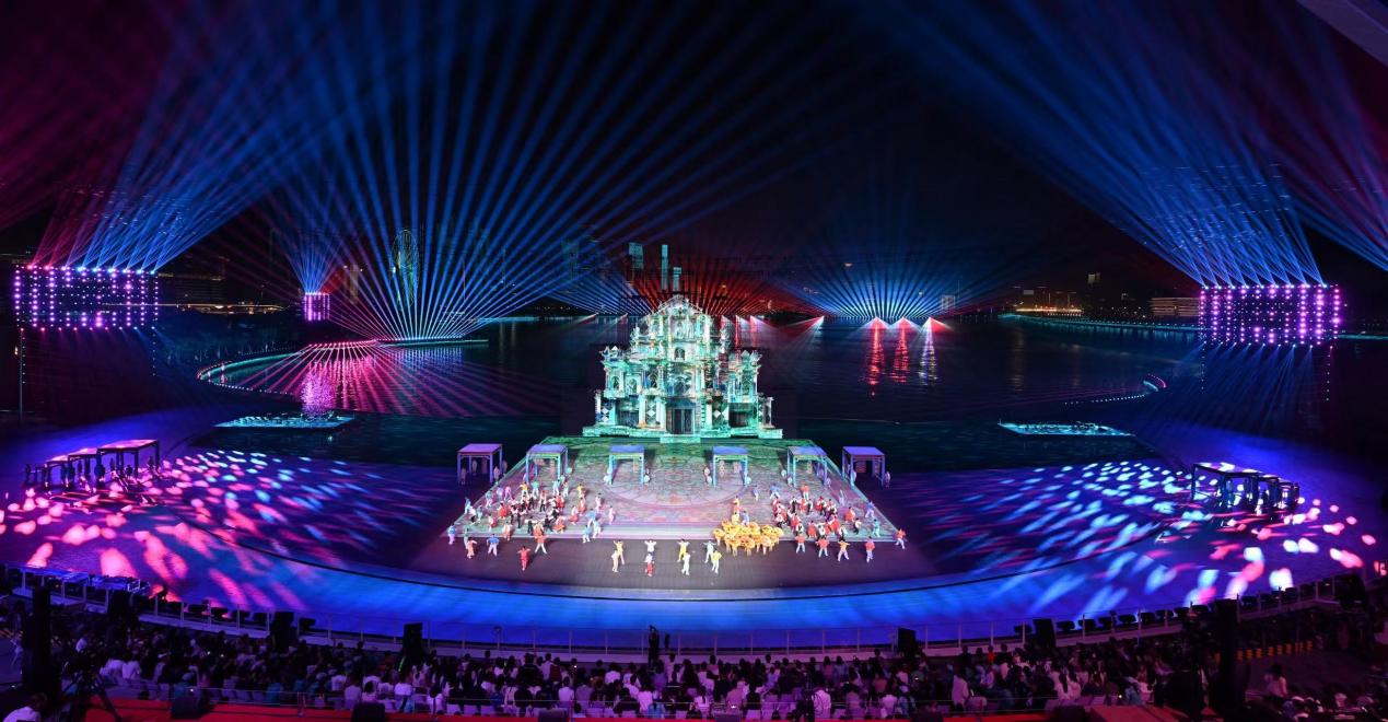 光峰科技:全球首发的高功率全彩激光探照灯亮相全运会闭幕式-视听圈