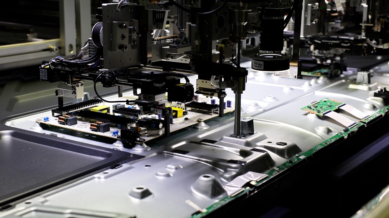 达沃斯高光时刻！海信电视斩获全球电视行业唯一“灯塔工厂”奖杯-视听圈