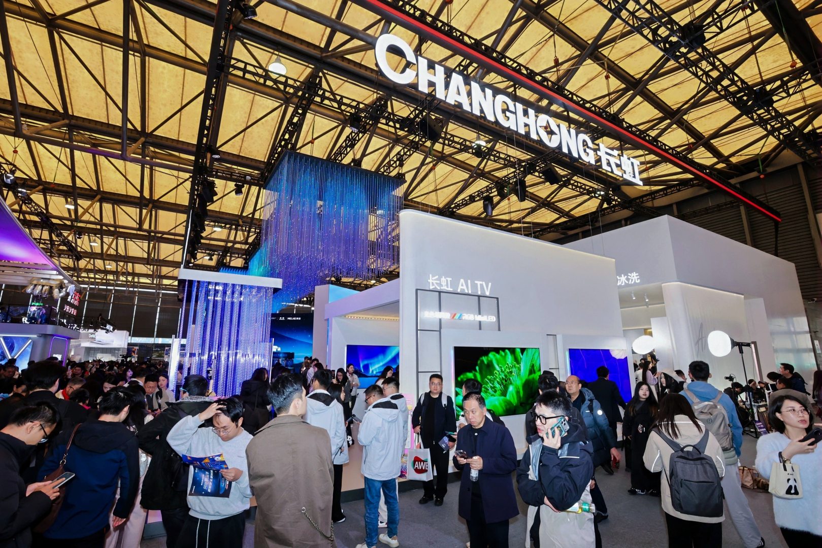 RGB MiniLED成高端标配！有个电视巨头携双王炸入场，要稳高端局-视听圈