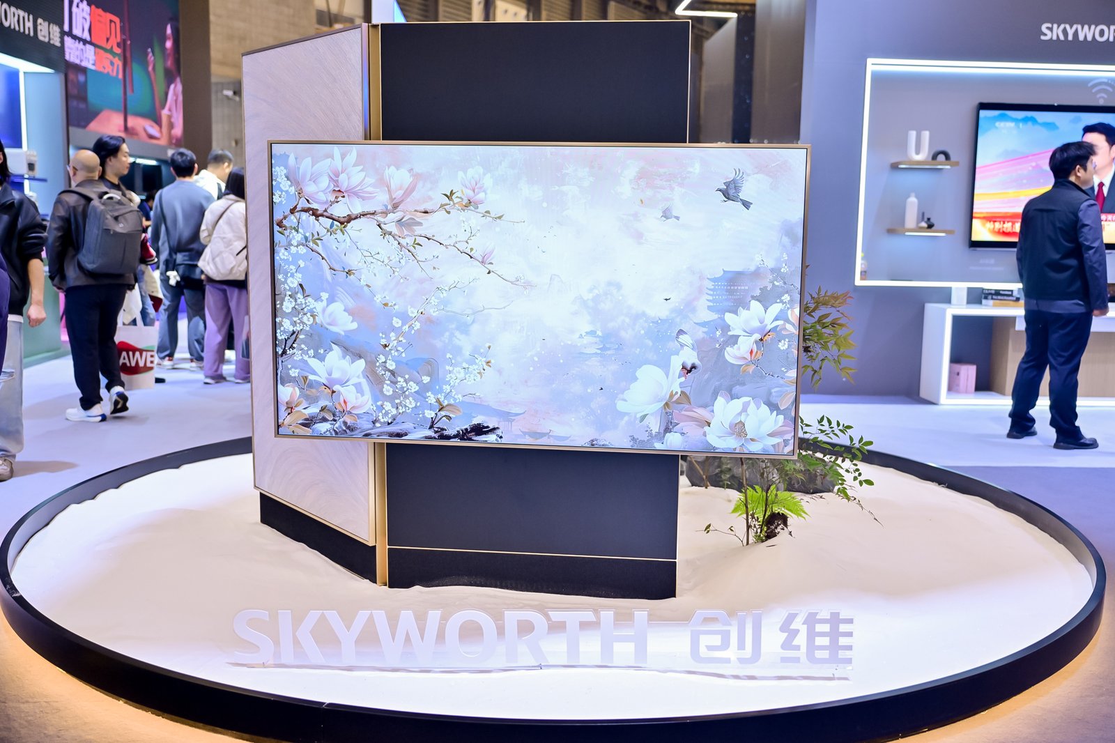 为高端打个“新样”！行业首款“四面无边”壁纸电视来了，又是创维“出品”-视听圈