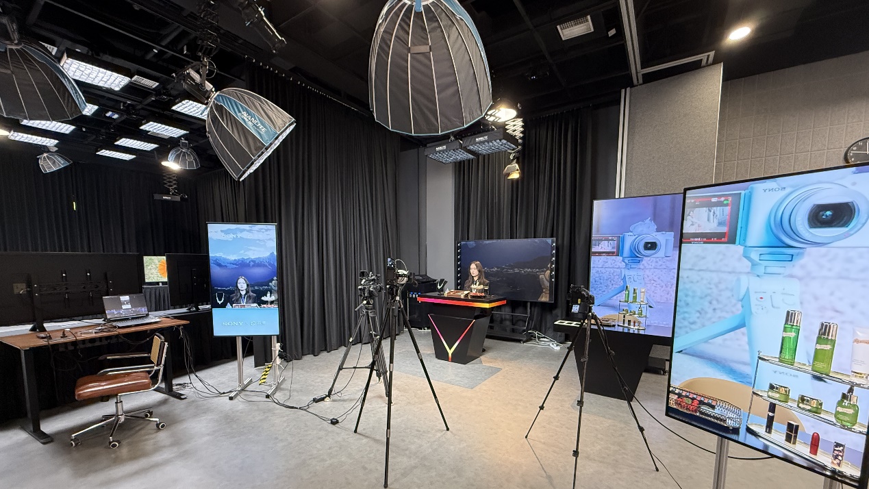 告别反光与平庸！索尼“防眩大师”登场，高端商显进入新时代-视听圈