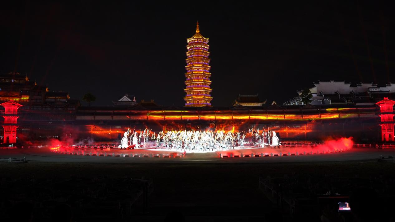 250米城墙投影，光峰工程投影点亮《千秋美人·西施》-视听圈