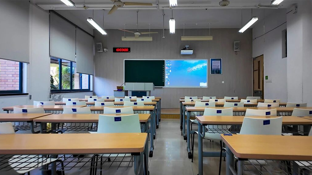 多校中标！光峰激光投影护航多地智慧教室建设-视听圈